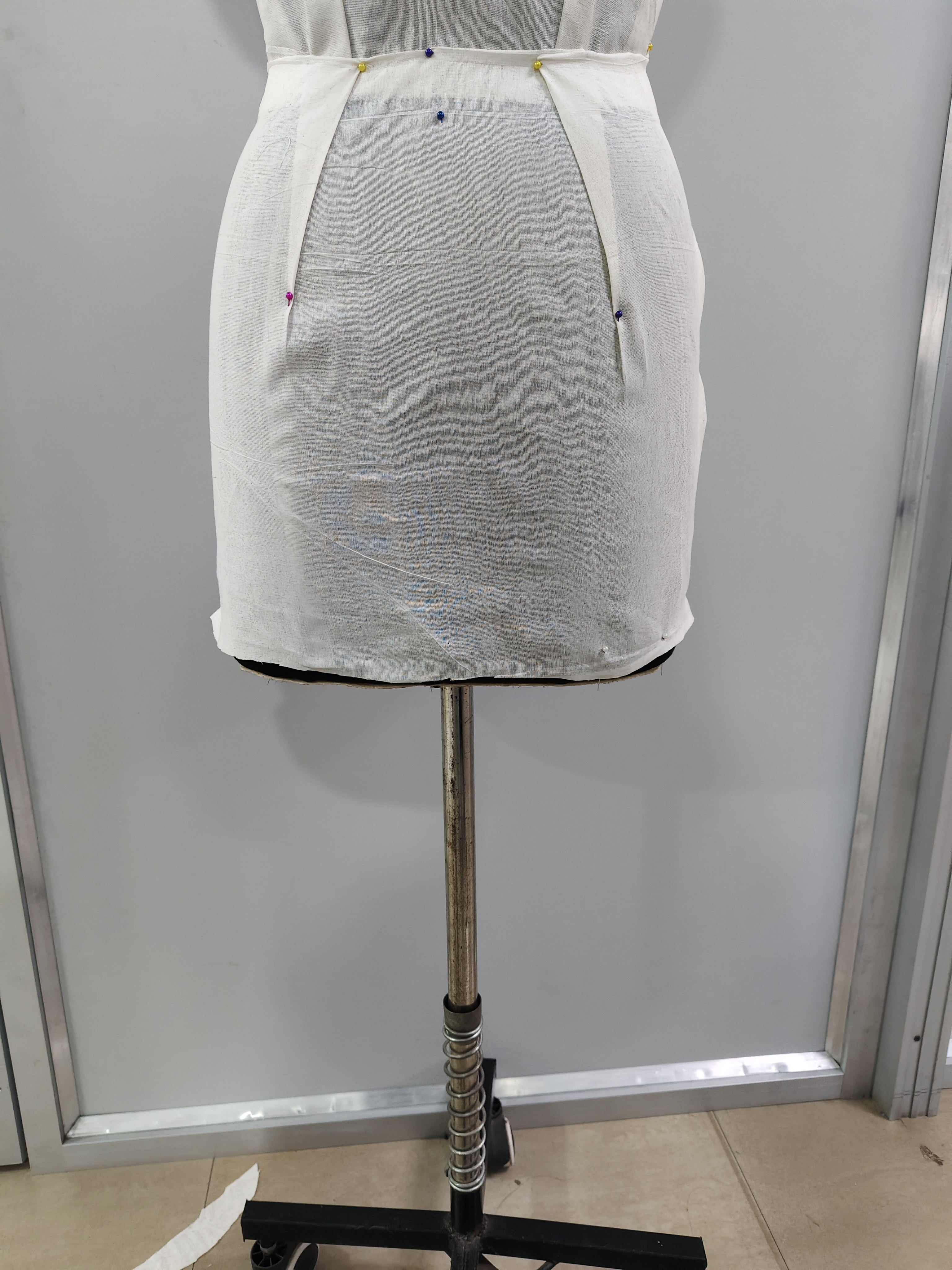 Pencil skirt draping